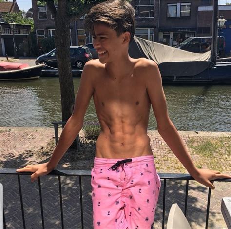 Pornhub Gay Porn Videos at Boy 18 Tube.